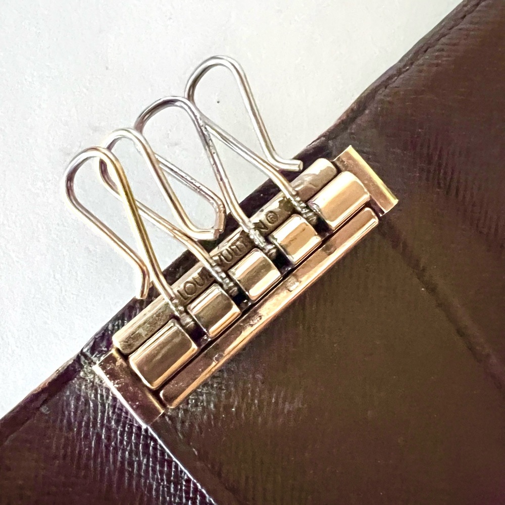 LOUIS VUITTON Damier Brown Checkered 4-Hook Key Holder Made in Paris, France - Picture 11 of 12